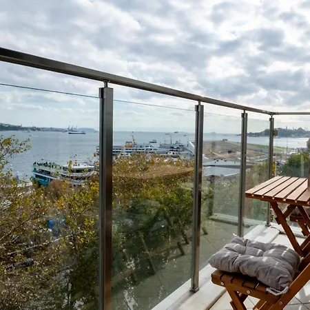 Апартаменты Bosphorus View Gem - 3 Large Bedrooms - 2 Baths & Balcony In Prime Location Стамбул