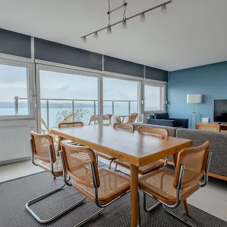 Апартаменты Bosphorus View Gem - 3 Large Bedrooms - 2 Baths & Balcony In Prime Location *