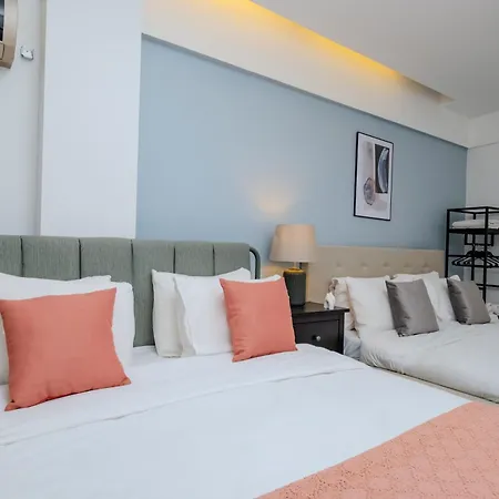 Апартаменты Bosphorus View Gem - 3 Large Bedrooms - 2 Baths & Balcony In Prime Location Стамбул