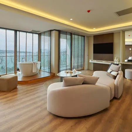 Отель Ciragan Bosphorus 4*