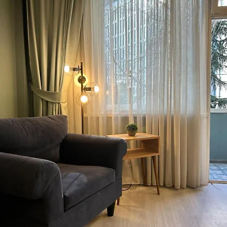 Apartamento Elegant And Cozy 2br With Balcony Near Taksim