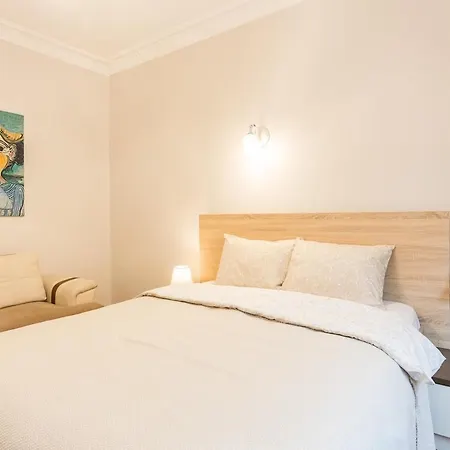 Stylish 1br Near Taksim & Bosphorus W Great Design *