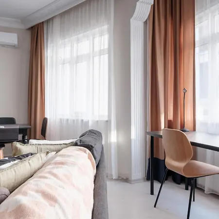 Modern Spacious Flat W Balcony 5 Min To Taksim Apartamento Istambul