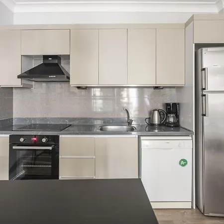 And Refreshing Flat In Beyoglu Апартаменты