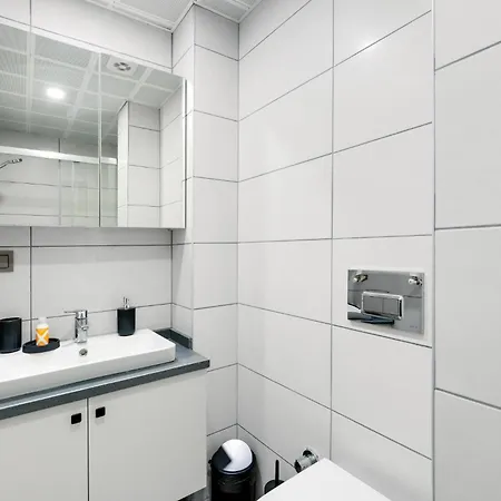 Earthquake-resistant New Constructed In Kadikoy Apartment