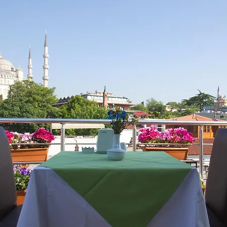 Hotel Blue Tuana Old City