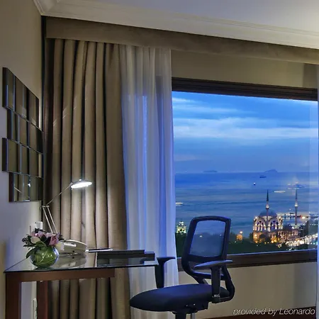 Hilton Parksa 4* İstanbul