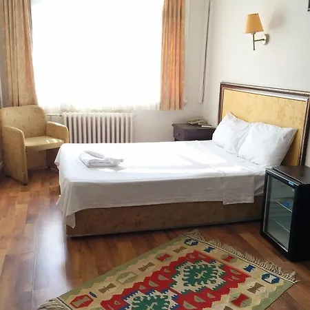 Atlantis Aparthotel 2*