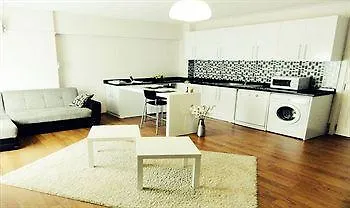Akin 3*