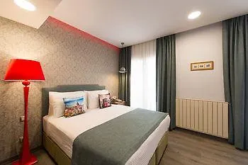Hotel Sometimes Taksim 3*