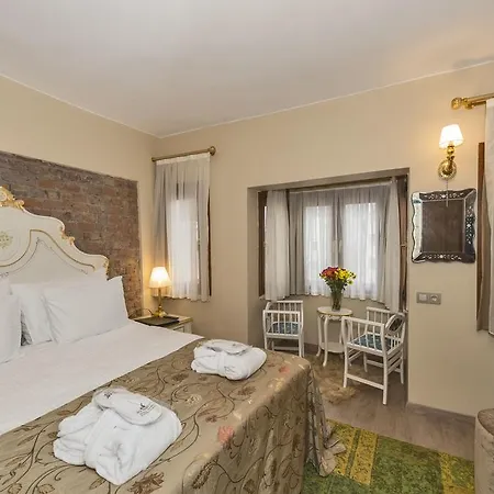 By Murat Royal Galata Hotel