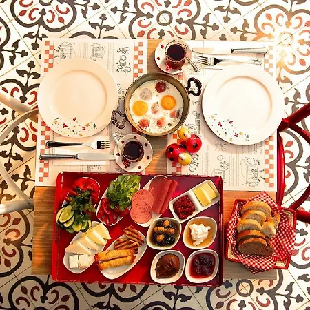 לינה וארוחת בוקר Ottoman By Sera House
