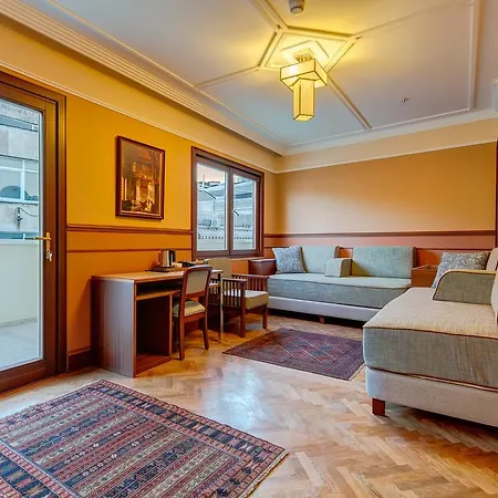 Hotel Lalahan 4*