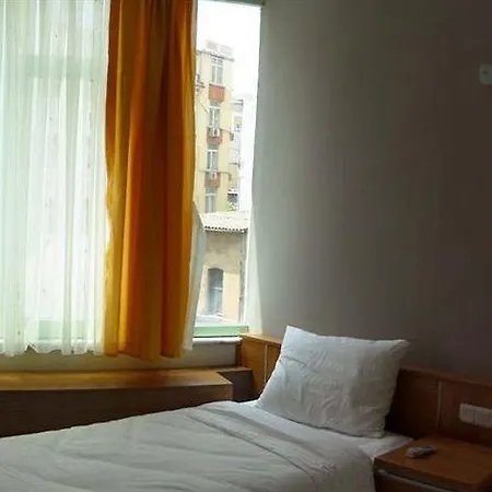 Hotel Omega Luxx 3*