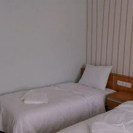 Omega Luxx Hotel 3*