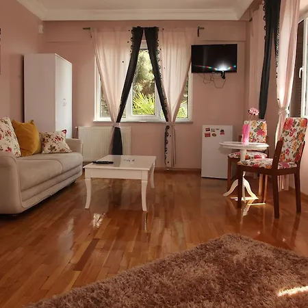 Oda ve Kahvaltı Yesim Suites 3*