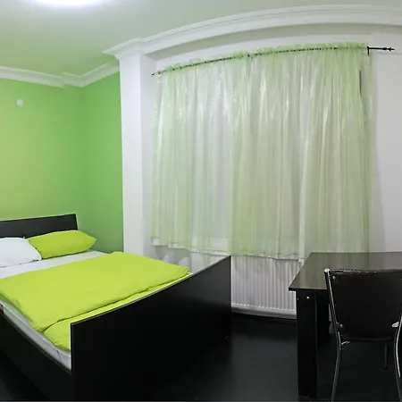 Hostel Rengarenk &