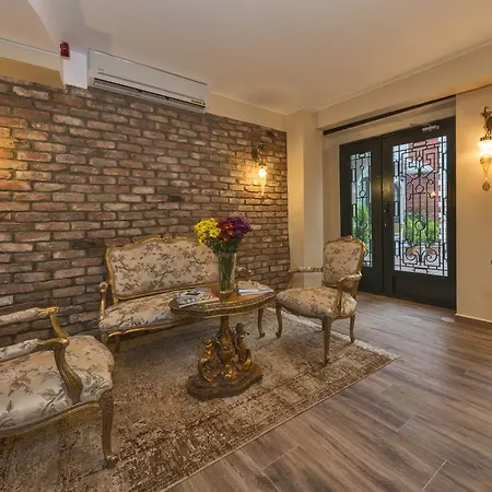By Murat Royal Galata Hotel 3*