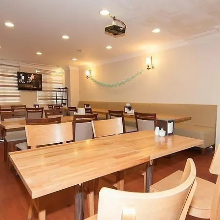 Dolce Aparthotel 3*