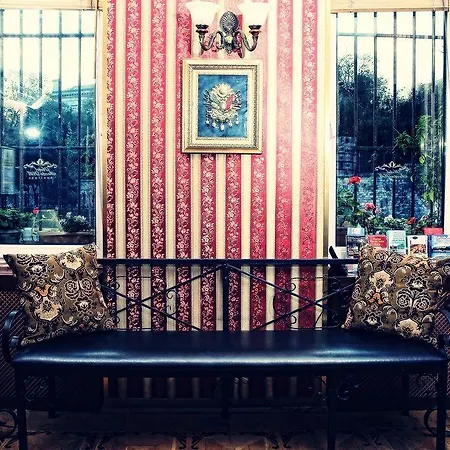 Santa Hill Hotel 3*