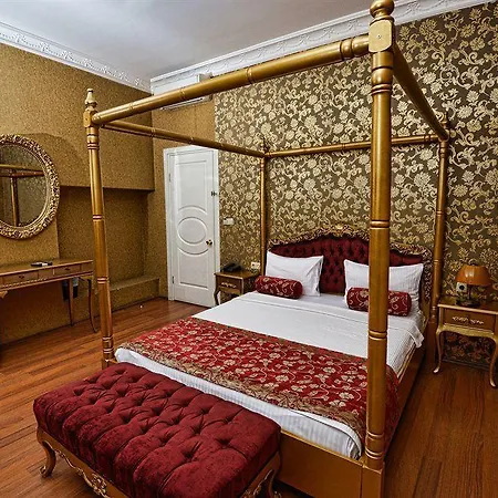 Santa Hill Hotel 3*