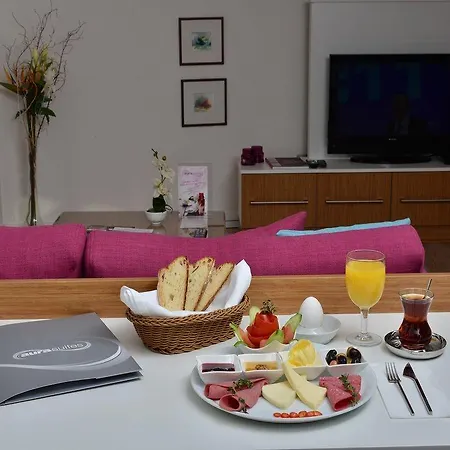 Aura Aparthotel