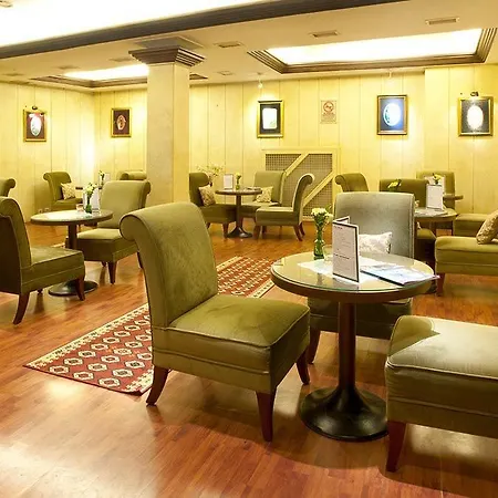 伊尔卡伊酒店 酒店