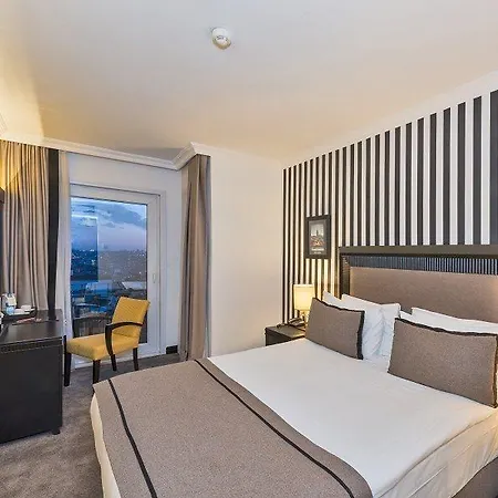 Отель Avantgarde Urban Taksim 4*