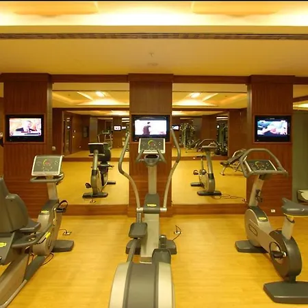 Hotel Titanic City Taksim 4*