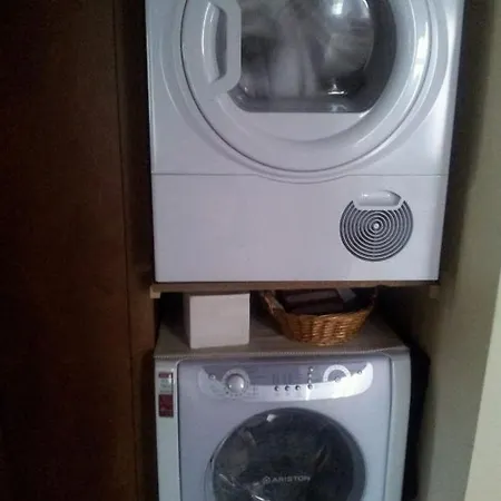 Nelly Guest house *