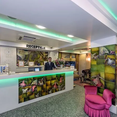 Hotel Zagreb 4*