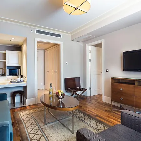 Titanic City Taksim 4*