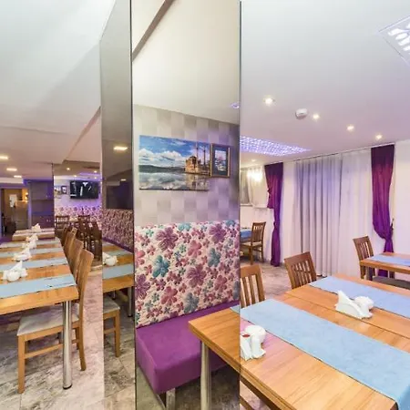 Hotel Grand Pamir