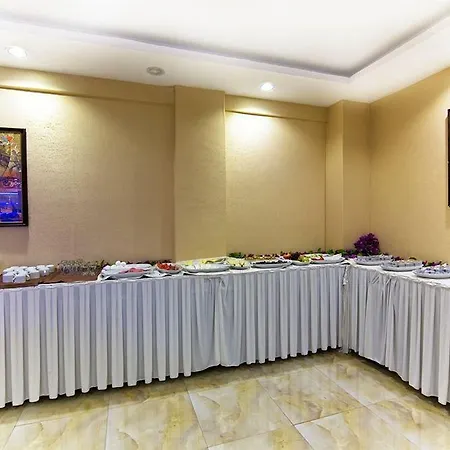 Pelikan Hotel 3*