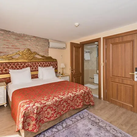 By Murat Royal Galata Hotel 3*