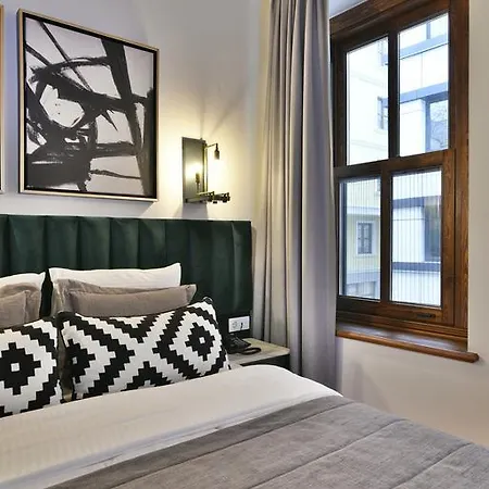 Life Hotel 4*