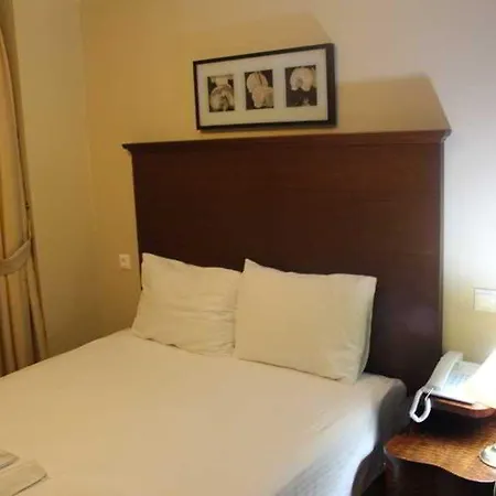 Mono Otel 2*