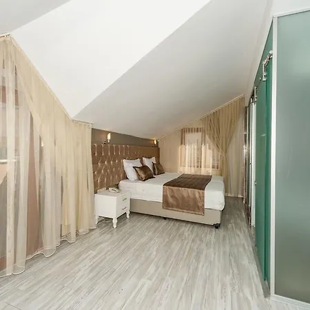 Grand Pamir Hotel 3*
