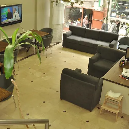 Net House Hotel 3*