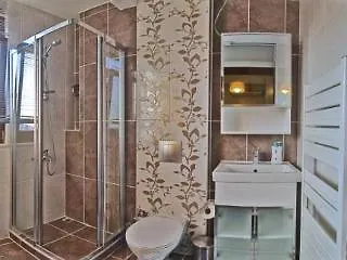 Nisa Sultan 5*