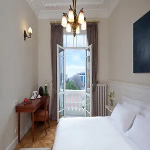 Armada Pera Otel