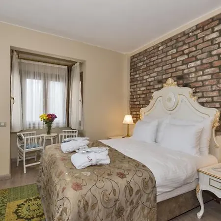 By Murat Royal Galata 3*