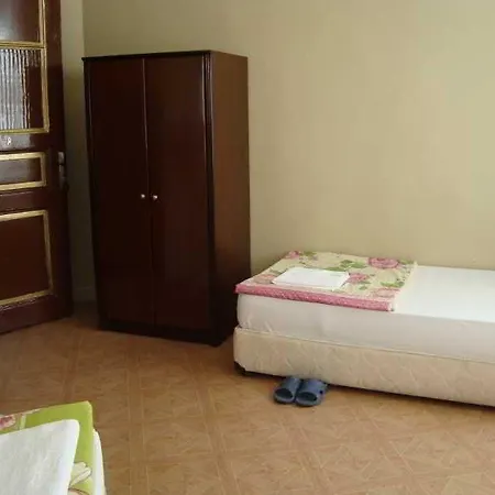 Hotel Yeni 2*