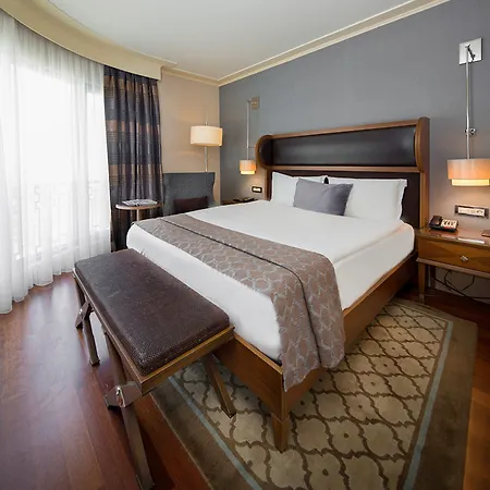 Titanic City Taksim 4*