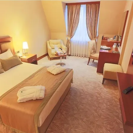 Hotel The Green Park Merter