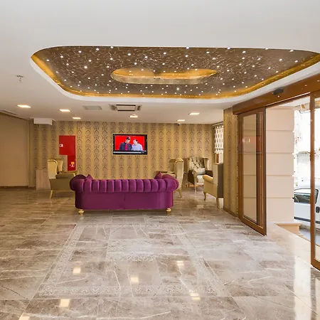 Hotel Grand Pamir 3*