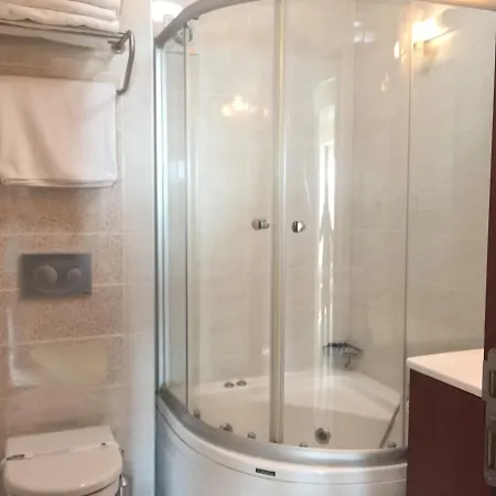 Pen Hotel 3*