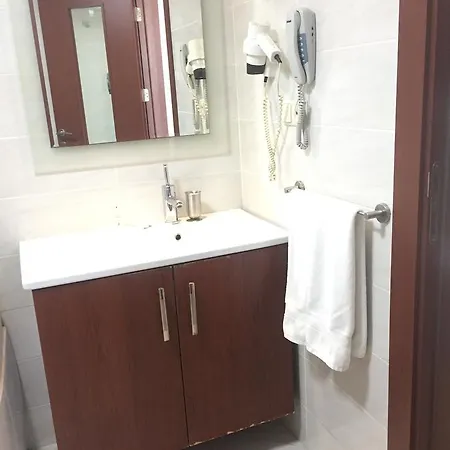 Pen Hotel 3*