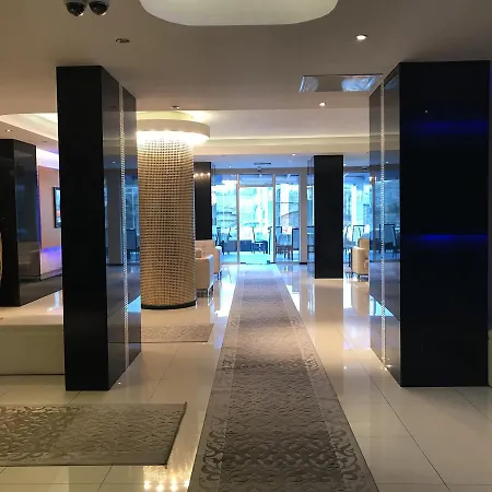 Pen Hotel 3*