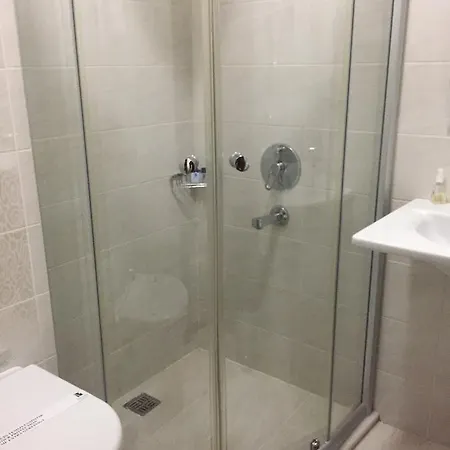 Pen Hotel 3*
